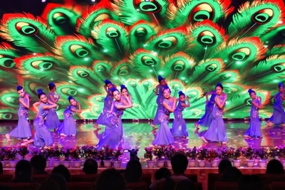 網(wǎng)絡(luò)中國節(jié)·元宵節(jié) | “龍騰虎躍鬧元宵”烏蘇市2024年元宵節(jié)文藝晚會精彩上演