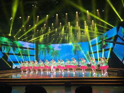 萬寧市北大百香健身隊獲“第16屆海南省東西南北中廣場文藝會演暨第二屆海南原創廣場舞大賽”二等獎